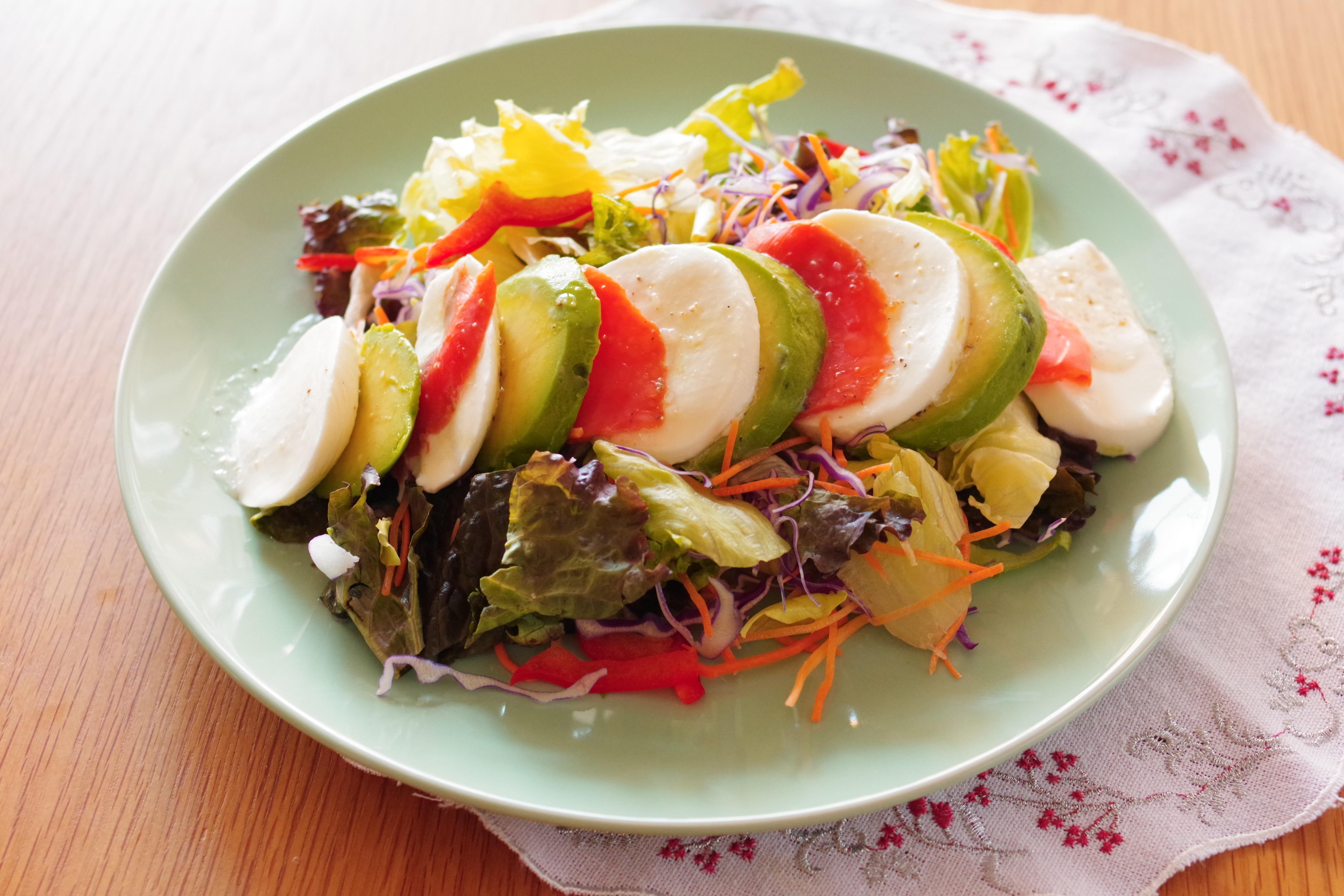 サラミのシーザーサラダ | レシピ | サラダクラブ